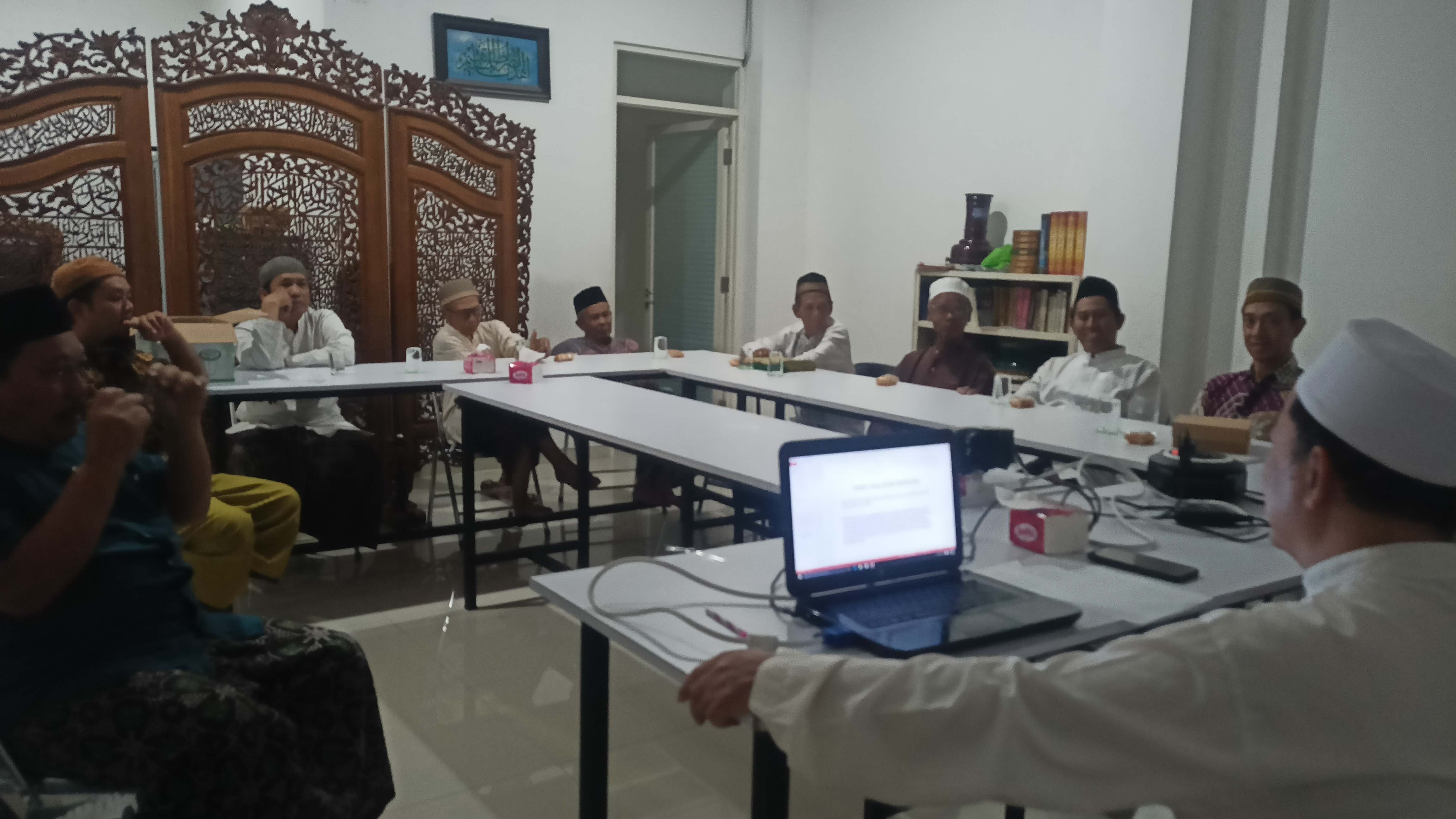 "Memahami 4 TA dalam Pergaulan"  Jamaah Raudlatul Falah Perkuat Ukhuwah melalui Nilai-Nilai Islami