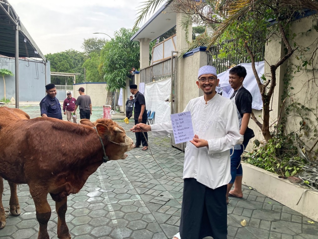 Sapi dari Dr. Roy, Dr. Sofi, Rafsi,Aliyya Alice,Reza,Milhan, Nurzafira